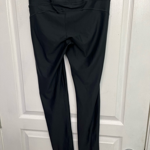 Women’s Under Armour Black Compression Long Leggings Size M. NWOT! - Picture 4 of 5